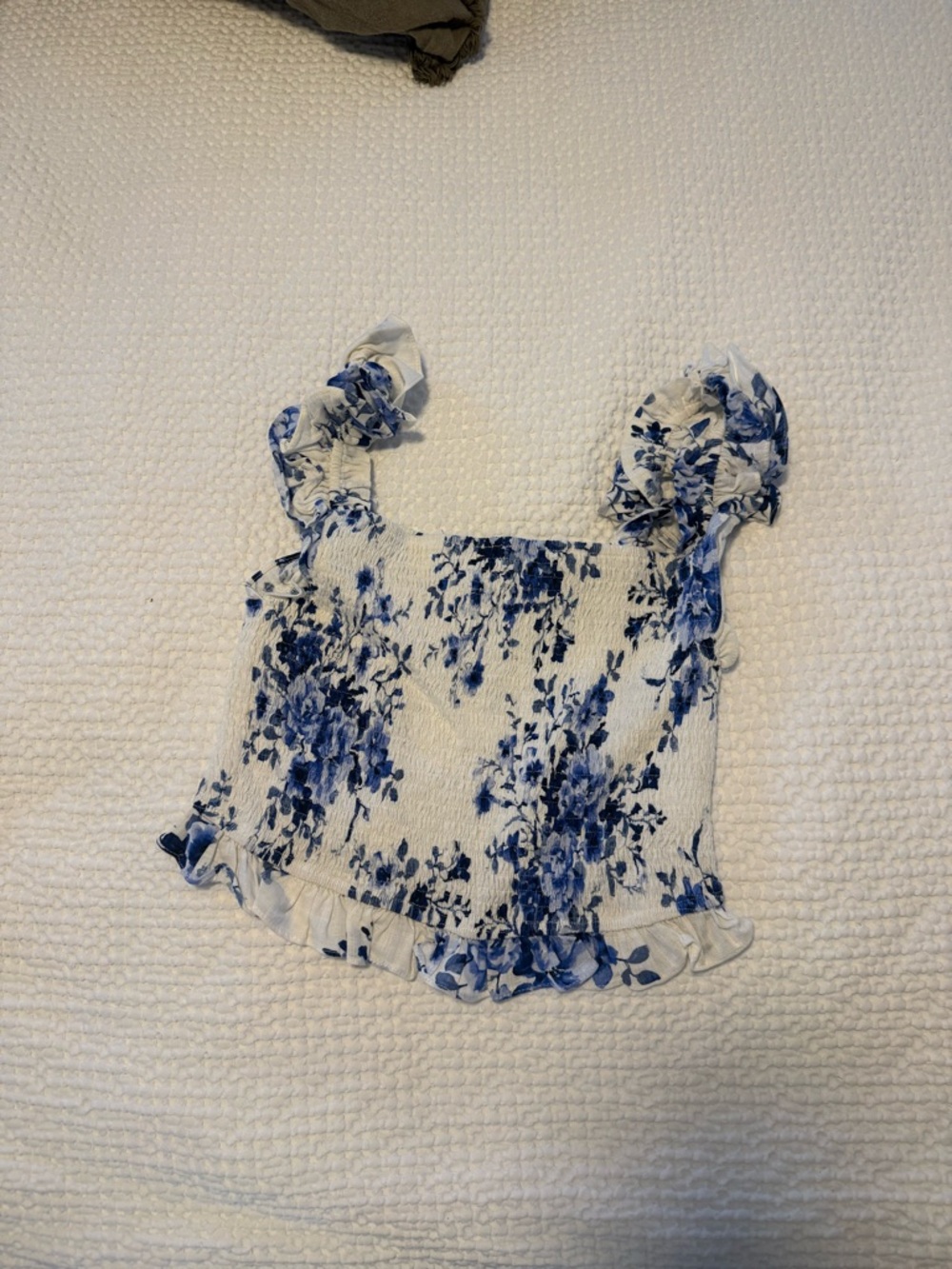 NWT Blue Floral Smocked Ruffle Crop Top - Women's